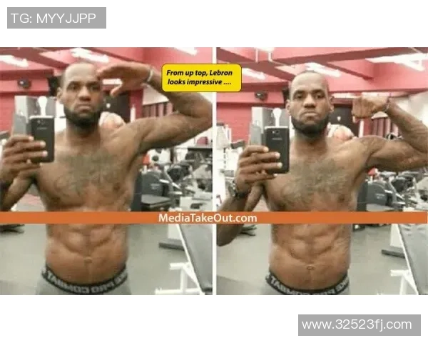 足球明星的鲨鱼肌揭秘:如何在赛场上展现力量与魅力